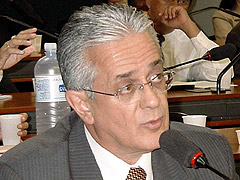 Thadeu critica prote&ccedil;&atilde;o ao MST no PNDH