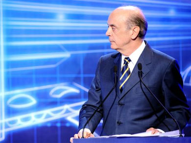 Serra vence debate Folha/RedeTV! exaltando valores e propostas